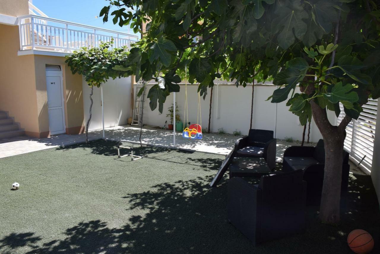 Apartments Zelic Vodice Exterior foto